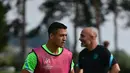 Pemain depan Inter Milan, Alexis Sanchez terlihat selama sesi latihan di Appiano Gentile menjelang matchday perdana Grup D Liga Champions UEFA 2021/2022, di Italia, Selasa (14/9/2021). Inter Milan akan menjamu Real Madrid di San Siro, Kamis (16/9) dini hari. (Miguel MEDINA/AFP)