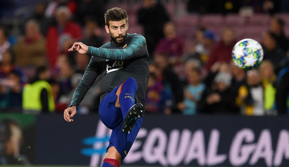 6. Gerard Pique - Bek berusia 33 tahun ini menjadi tembok yang kokoh di lini pertahanan Barcelona. Pique meraih dua kali treble winners saat membawa Barcelona meraih juara Liga Champions, Spanish Champion, Spanish Cup pada 2009 dan 2015. (AFP/Josep Lago)