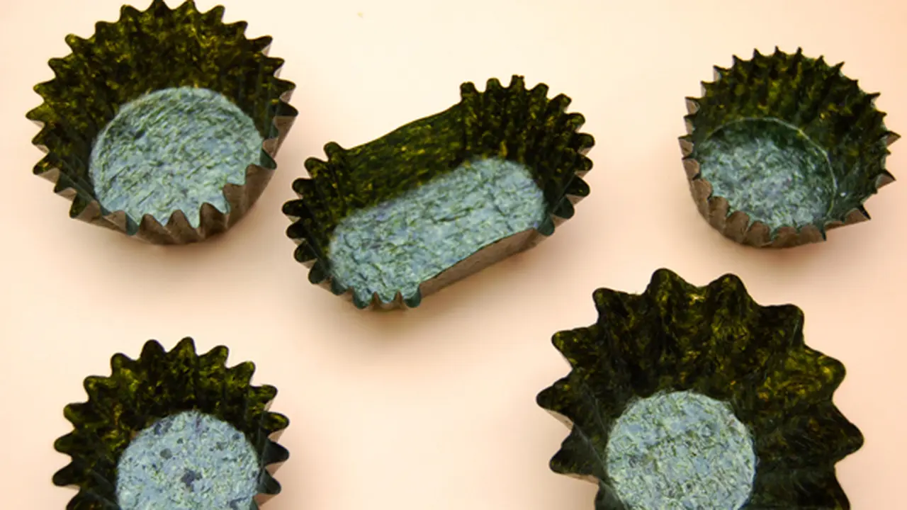 Uniknya Wadah Kue yang Terbuat dari Rumput Laut