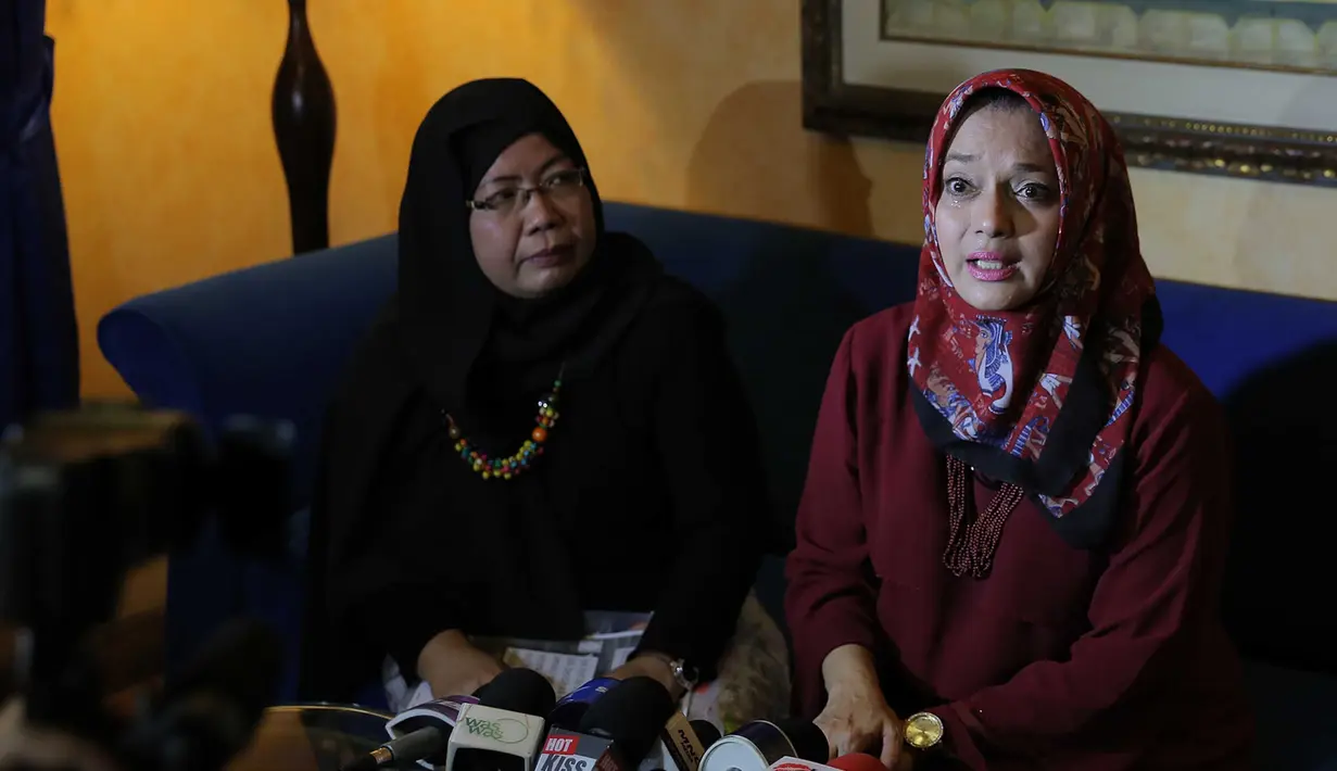 Marissa Haque berniat mengembalikan dengan cara mencicil. Ini sesuai kesepakatan bersama kuasa hukum Titing. Meski dilarang membayar, Marissa tetap akan membayarnya. (Deki Prayoga/Bintang.com)