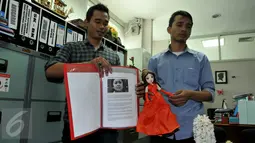 Aliansi Mahasiswa Peduli Parlemen mendatangi Mahkamah Kehormatan Dewan (MKD) DPR, Jakarta, Senin (21/9/2015). Mereka meminta MKD mengusut Puan Maharani dan Tjahjo Kumolo yang rangkap  jabatan sebagai anggota DPR dan Menteri. (Liputan6.com/Johan Tallo)