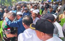 FOTO: Pangdam Pattimura Turun Tangan Redam Konflik Warga di Halmahera Tengah