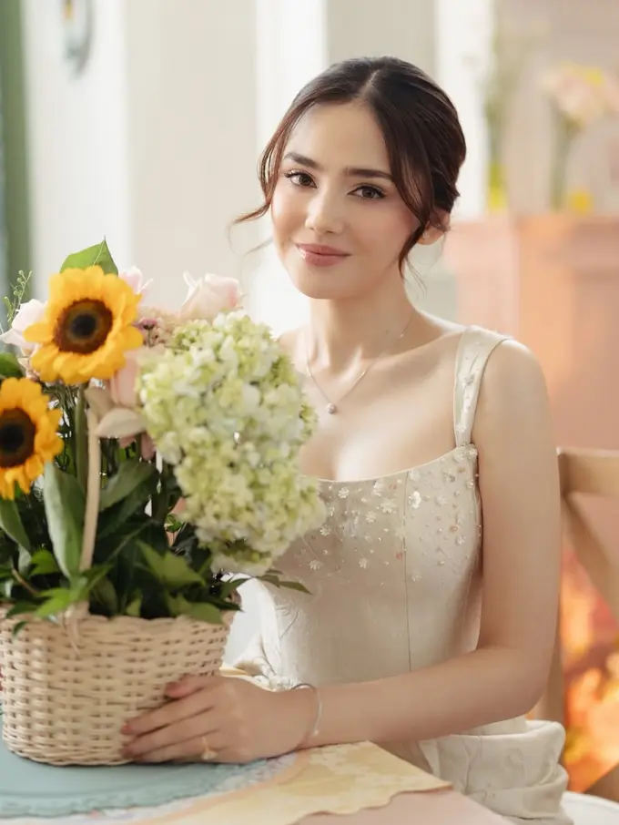 Syifa Hadju saat Bridal Luncheon Pancarkan Aura Calon Pengantin