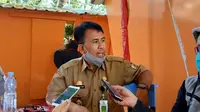 Kepala UPTD Pusat Layanan Usaha Lorong, Muhammad Said selaku penanggung jawab kawasan kuliner Kanre Rong (Liputan6.com/Fauzan)