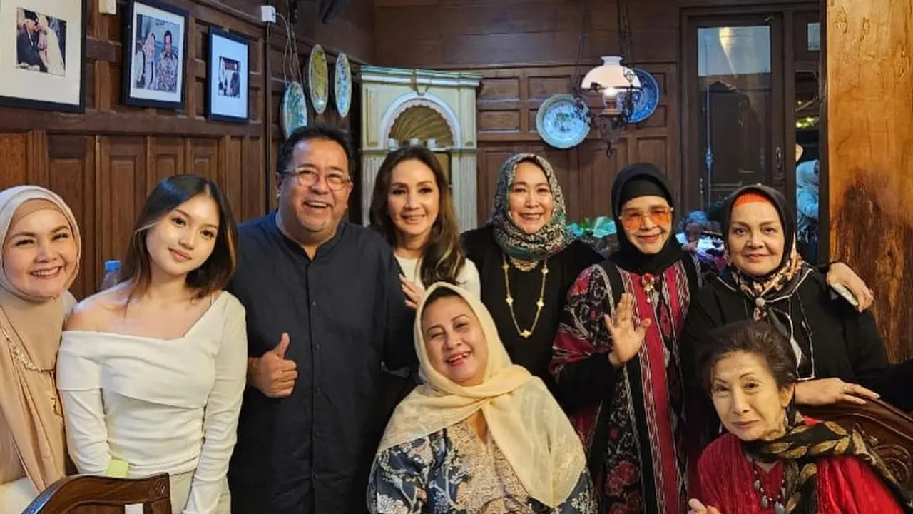 Momen Pemeran Gita Cinta dari SMA Kumpul Bareng, Persahabatan Galih dan Ratna Masih Awet hingga Sekarang