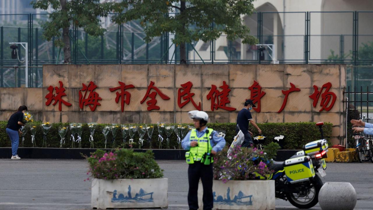 Mobil ugal-ugalan tabrak kerumunan warga di China