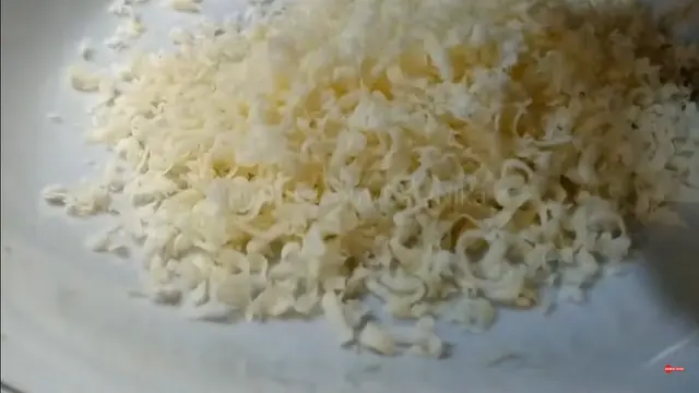 Tanpa Parutan, Ini Cara Mengolah Keju Jadi Jauh Lebih Lembut dan Cocok sebagai Topping