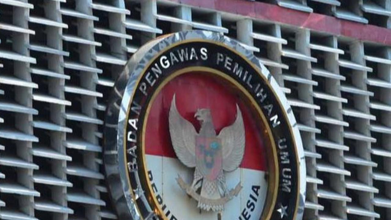 Bawaslu Temukan Dugaan Bacaleg Bagi-Bagi Duit
