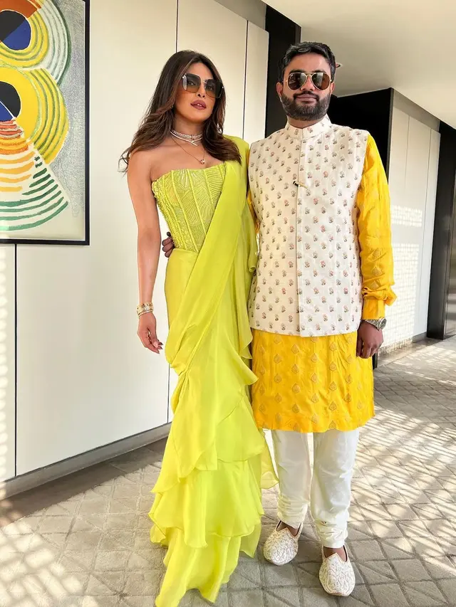 Parineeti Chopra tunangan , turut dihadiri Priyanka Chopra (Foto: Instagram priyankachopra)