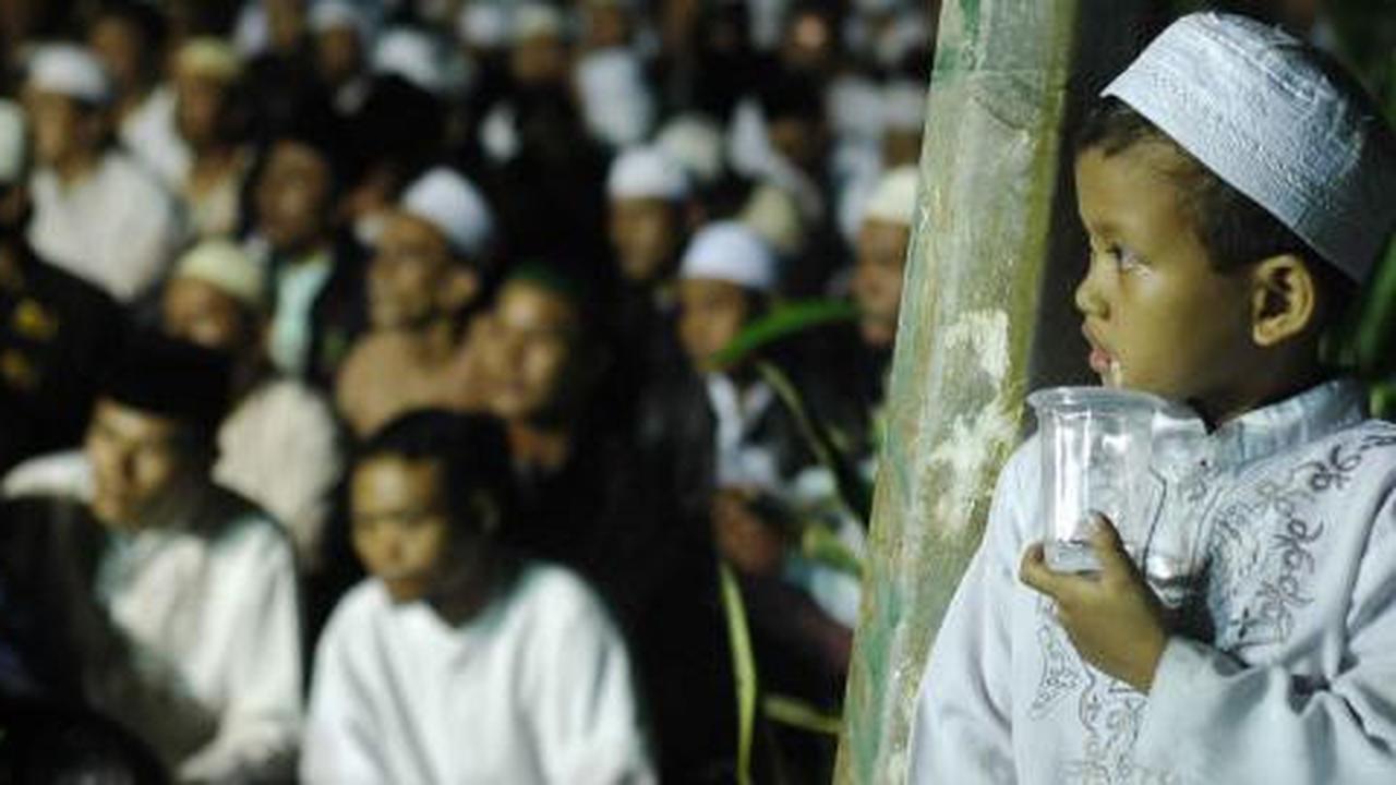 Majelis Rasulullah (5): Konvoi remaja bergamis