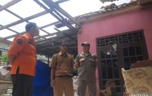 Angin Puting Beliung Bekasi Rusak 27 Rumah di Dua Desa, Warga Diimbau Waspada