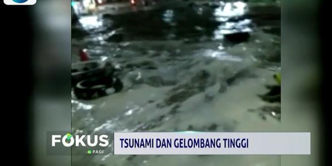 Detik-Detik Tsunami Terjang Pantai Anyer Terekam Video Amatir