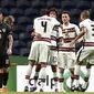 Gelandang Portugal Joao Felix dan rekan setimnya merayakan gol ke gawang Kroasia pada laga Grup 3 A UEFA Nations League di Stadion Dragao, Porto, Portugal, Minggu (6/9/2020) dini hari WIB. (Foto AP / Miguel Angelo Pereira)