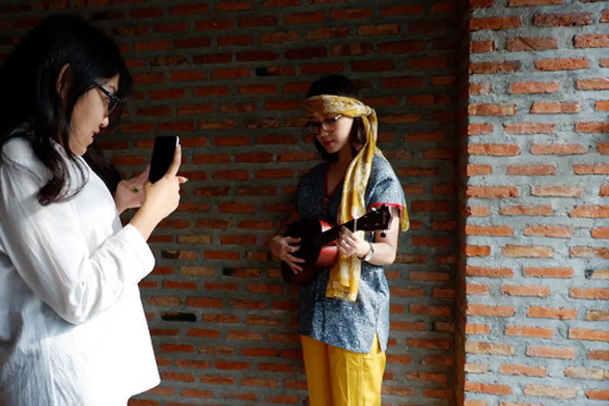 Ini triknya biar kamu bisa menghasilkan uang hanya lewat tulisan, foto, video yang kamu unggah di blog atau sosial media kamu.