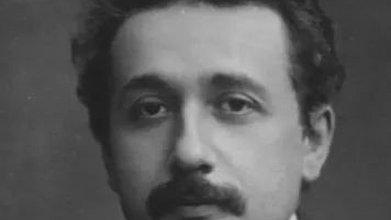 Satu Kesalahan Einstein dari Beberapa Prediksi yang Tepat soal Angkasa