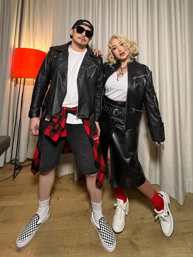 Gaya Kompak Titi Dj dan Sang Bestie Thomas Djorghi Cosplay Rose BLACKPINK-Bruno mars “APT” di Halloween 2024