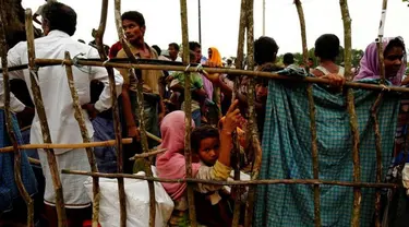 Hanya dengan status yang jelas, etnis Rohingya bisa hidup normal, bergerak bebas, mendapat pekerjaan, dan memperoleh pendidikan.