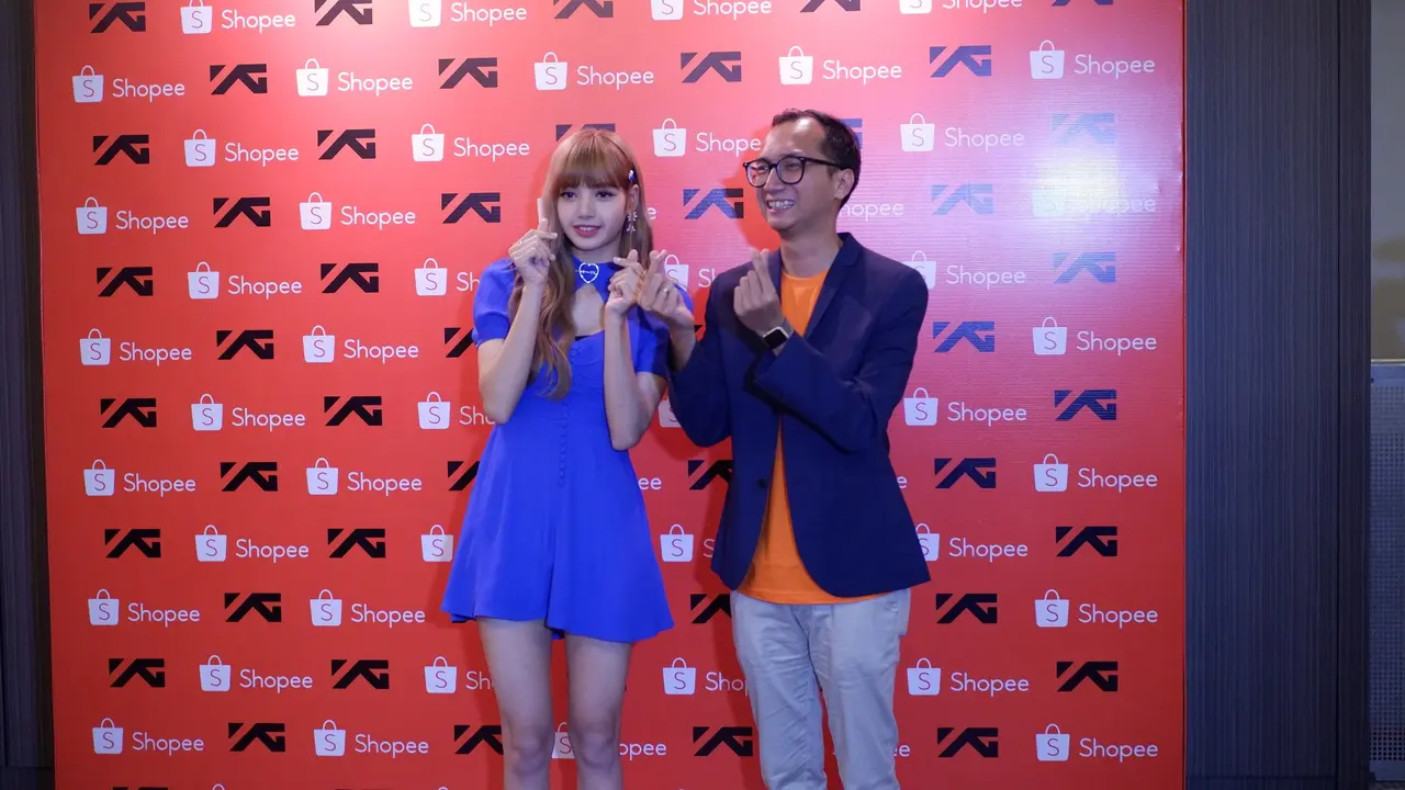 Lisa BLACKPINK