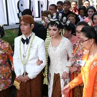 Gibran Rakabuming dan Selvi Ananda setelah akad nikah