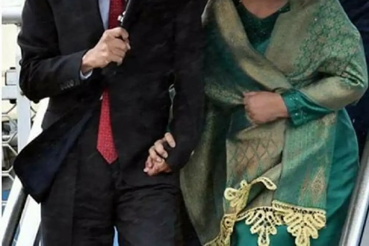 [Bintang] Jokowi-iriana