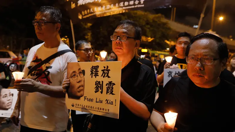 Kenang Liu Xiaobo, Ribuan Warga Hong Kong Turun ke Jalan