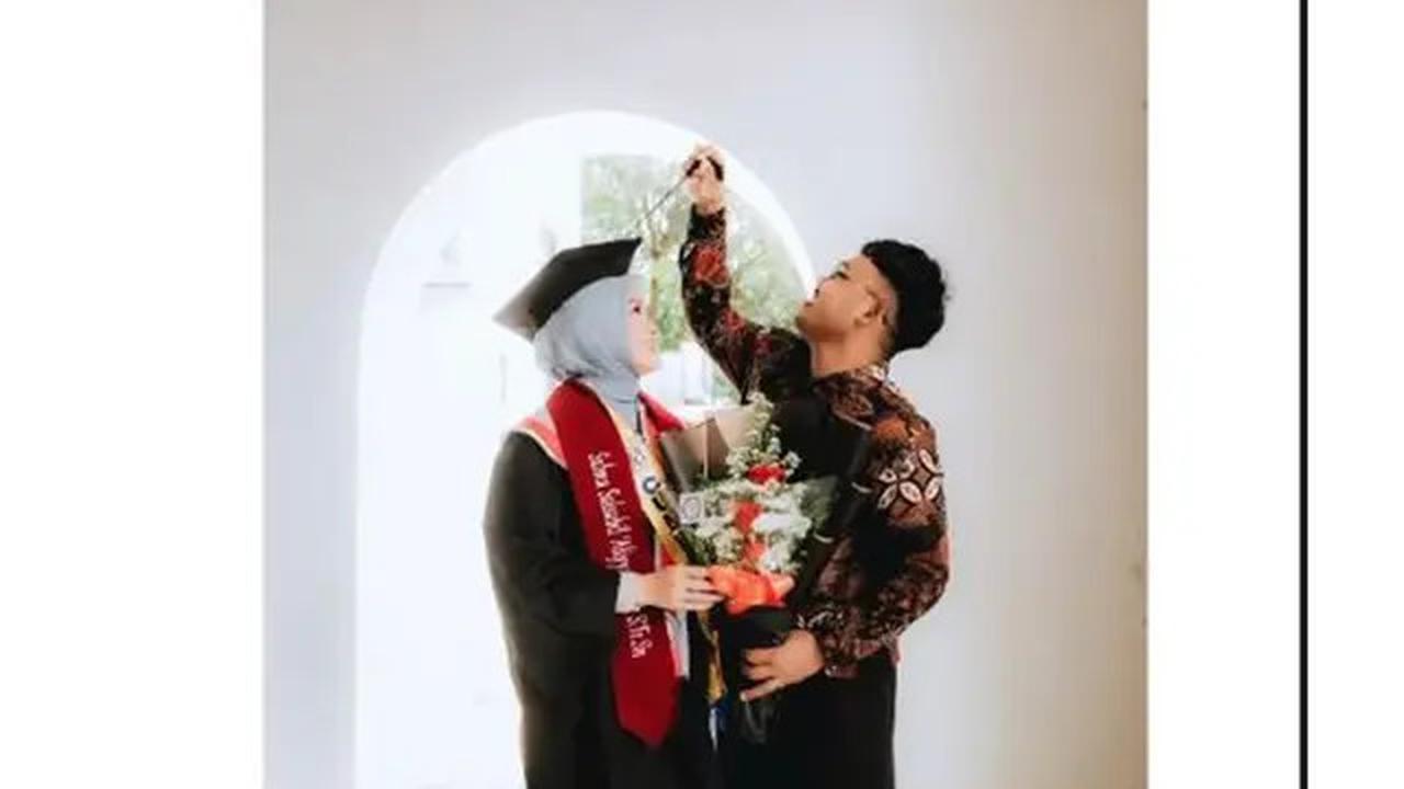 6 Potret Wisuda Salma Salsabil dari ISI Jogja, Raih Gelar Sarjana Terapan Seni