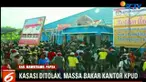 Massa kecewa karena gugatan kasasi atas surat keputusan KPUD Mamberamo yang tidak meloloskan pasangan Itaman Kago - Oni Pagawak.