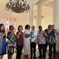 Delegasi Ghana Health Services melakukan studi visit program imunisasi ke Bandung, Jawa Barat, salah satunya mempelajari produksi vaksin dalam negeri di Bio Farma, Bandung, Jawa Barat pada Rabu, 17 Mei 2023. (Dok Liputan6.com/Fitri Haryanti Harsono)