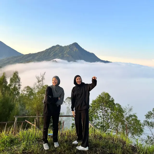 Natasha Rizky dan Ratna Galih