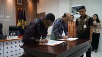 Kantor Wilayah Kemenkumham Maluku dan Universitas Pattimura (Unpatti) resmi menjalin kerja sama dalam upaya meningkatkan kapasitas sumber daya manusia (SDM) di bidang Kekayaan Intelektual (KI). (Ist).