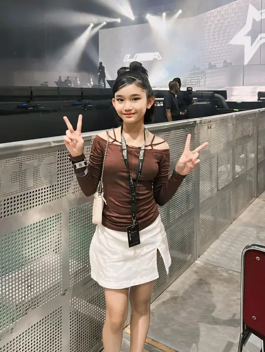 Sebagai seorang BLINK (penggemar BLACKPINK) dan juga LILIES (penggemar Lisa BLACKPINK), Ayu Ting Ting menunjukkan antusiasme besar terhadap acara tersebut.  [@ayutingting92].