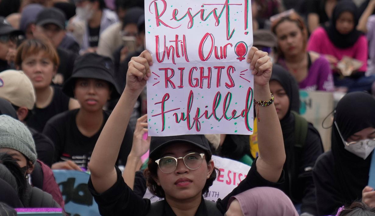 Hari perempuan Internasional atau International Women's Day (IWD) diperingati setiap tanggal 8 Maret. (AP Photo/Dita Alangkara)
