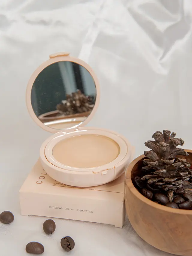 Review Rangkaian Wardah Colorfit Complexion, Hasilkan Tampilan Glow hingga Matte yang Cantik