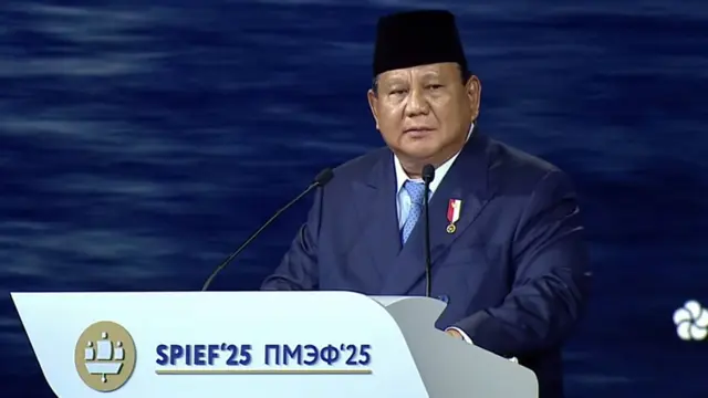 Presiden Prabowo Subianto saat menjadi salah satu pembicara dan tamu kehormatan dalam acara Saint Petersburg International Economic Forum (SPIEF) 2025.