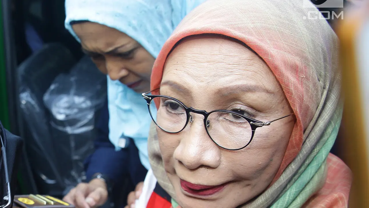 Ratna Sarumpaet