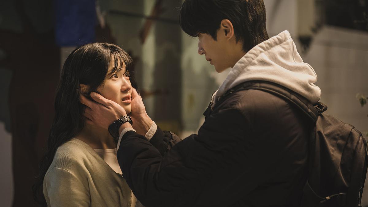 Kim Hye Yoon Malu-Malu Ungkap Adegan Drakor Lovely Runner yang Bikin Ia 