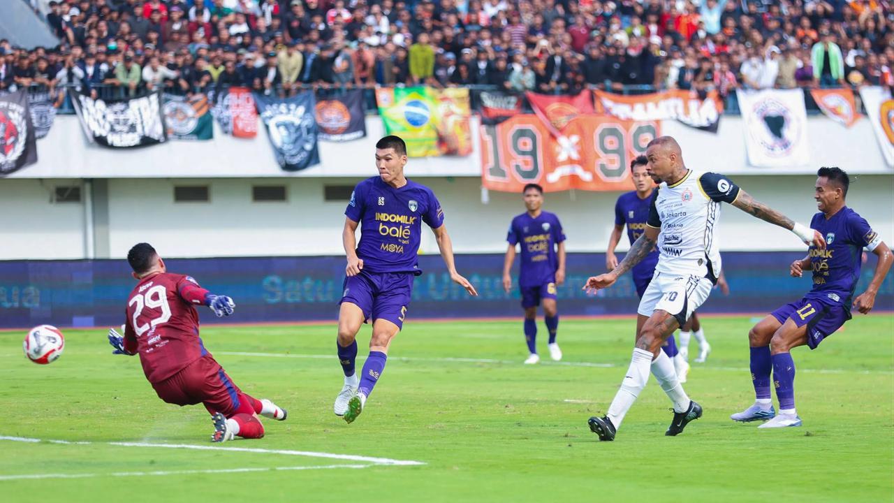 FOTO: Persija Bawa Pulang Tiga Poin dari Tangerang