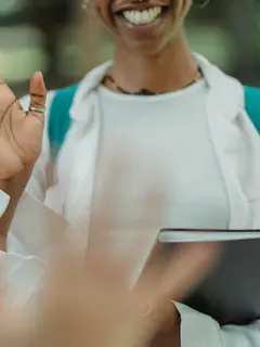 tips tampil percaya diri di hadapan orang baru./copyright. pexels/