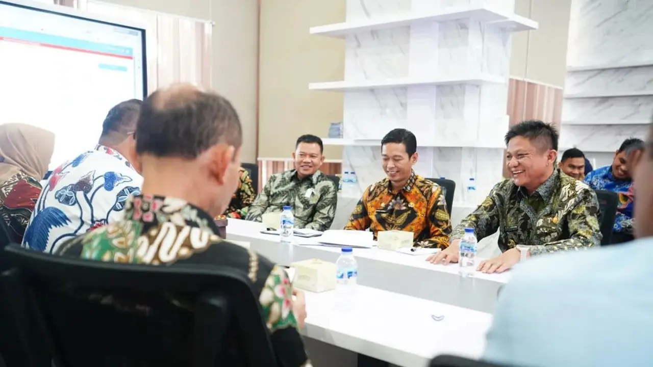 Bupati OKU Timur.