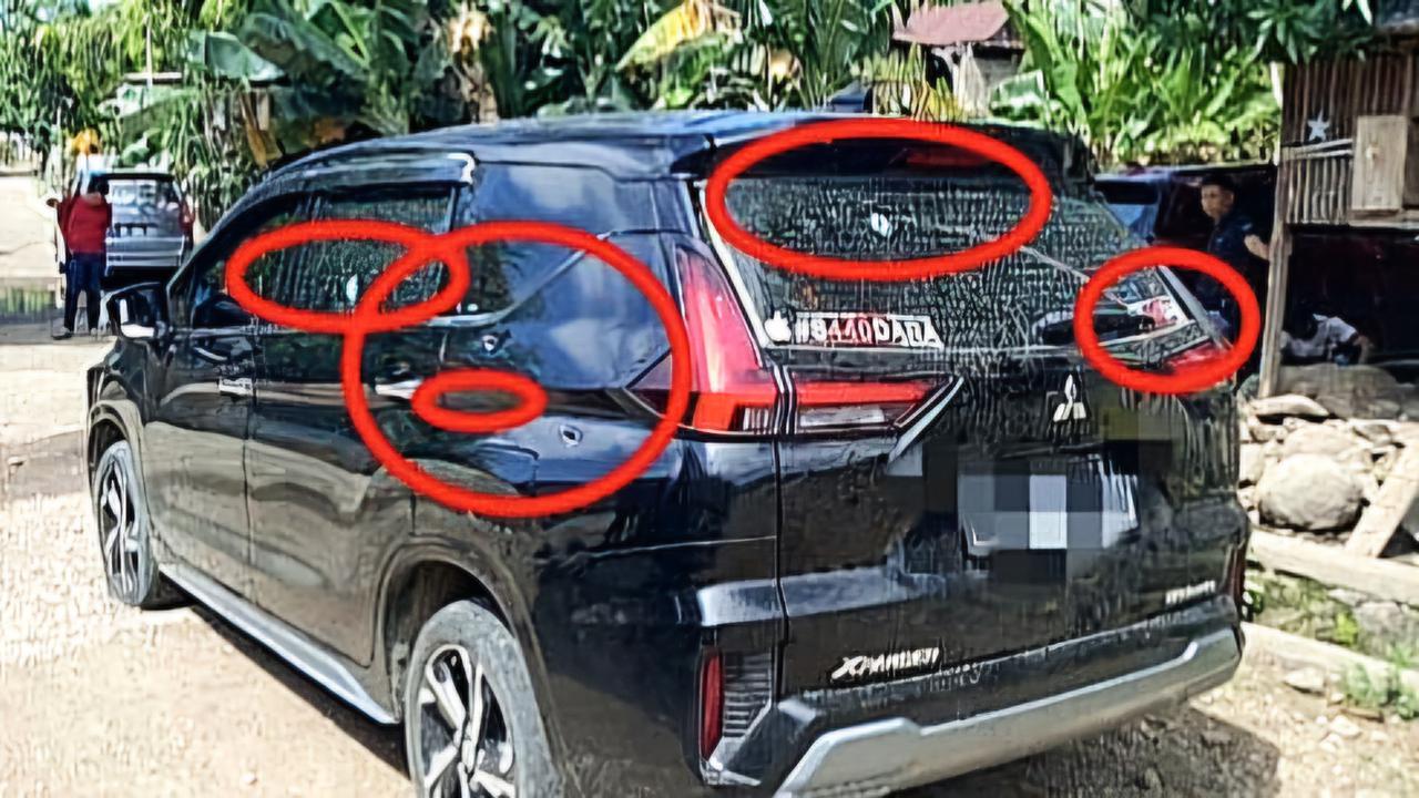 Mobil bandar narkoba penuh lubang peluru