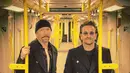 Hal ini terjadi dengan masyarakat di Jerman, sedang berada di keramaian tiba-tiba dikejutkan dengan kehadiran U2. Band kelas dunia itu ngamen di salah satu staiun kereta bawah tanah (subway) di Jerman. (Instagram/esprit_u2com)