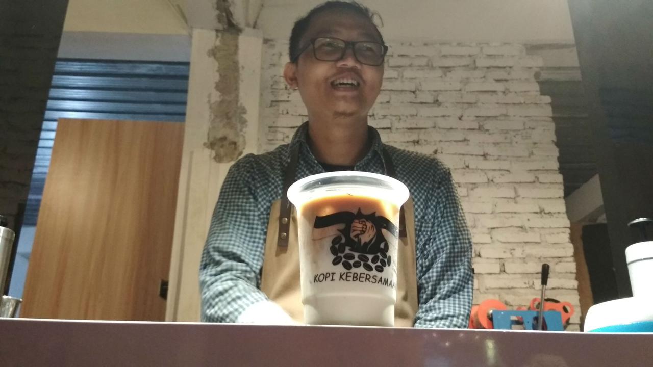 Merasakan Kebersamaan Dalam Setiap Tegukan Kopi