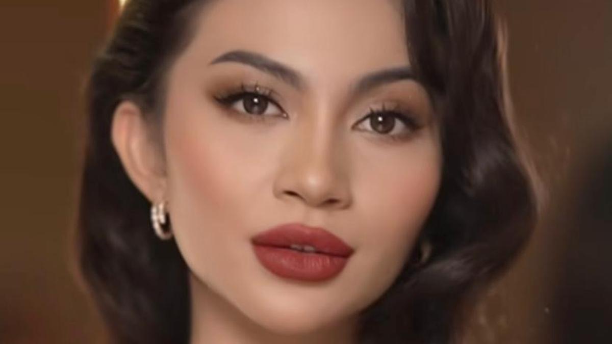 Potret Cantik Paripurna Ariel Tatum Dipulas Old Hollywood Glam Makeup Look di Premier Film Perang Kota