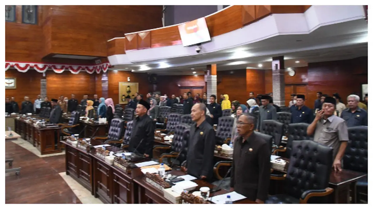 Bupati Mangkir, APBD 2023 Gagal Disahkan Dalam Rapat Paripurna DPRD Indramayu.