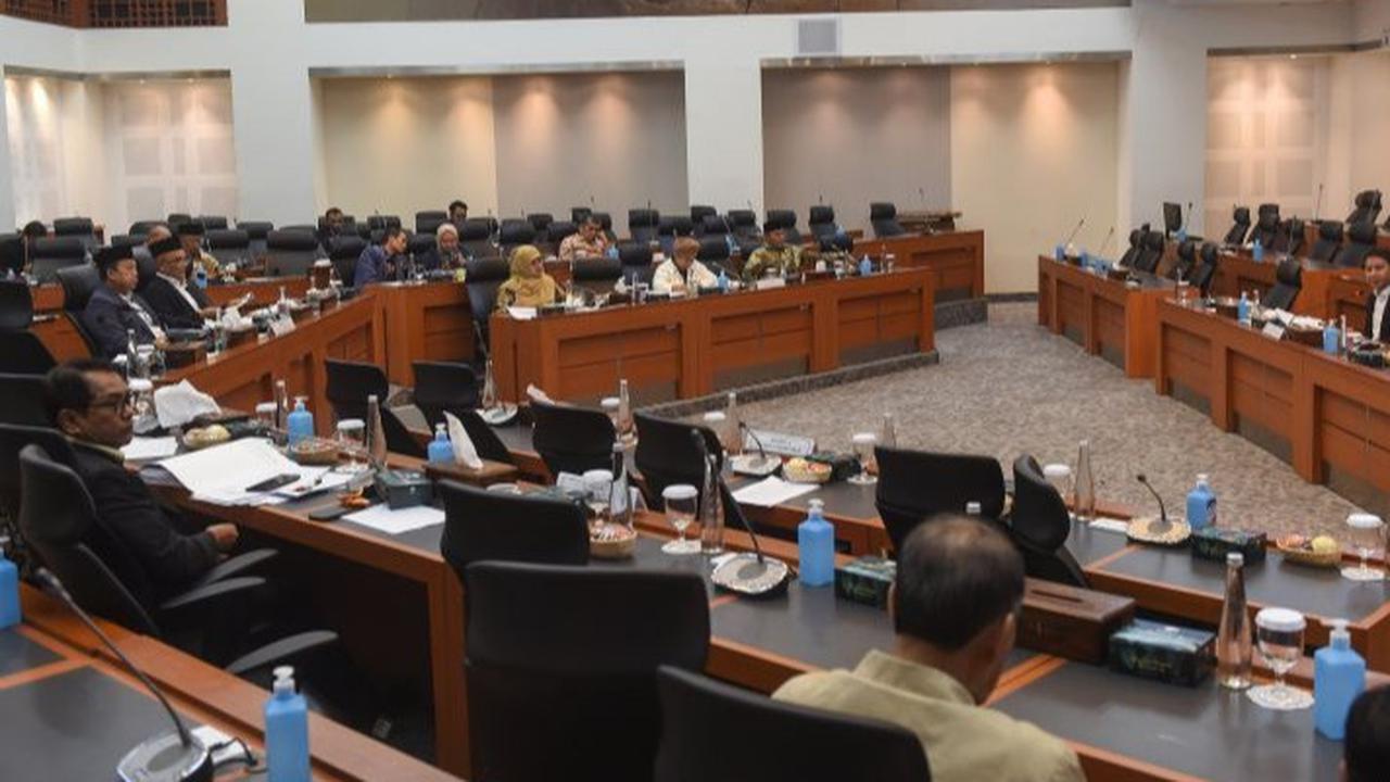 Pansus DPR Dapat Laporan Jemaah Haji Khusus Bayar Rp1,1 M: Di Mana Peran Kemenag?