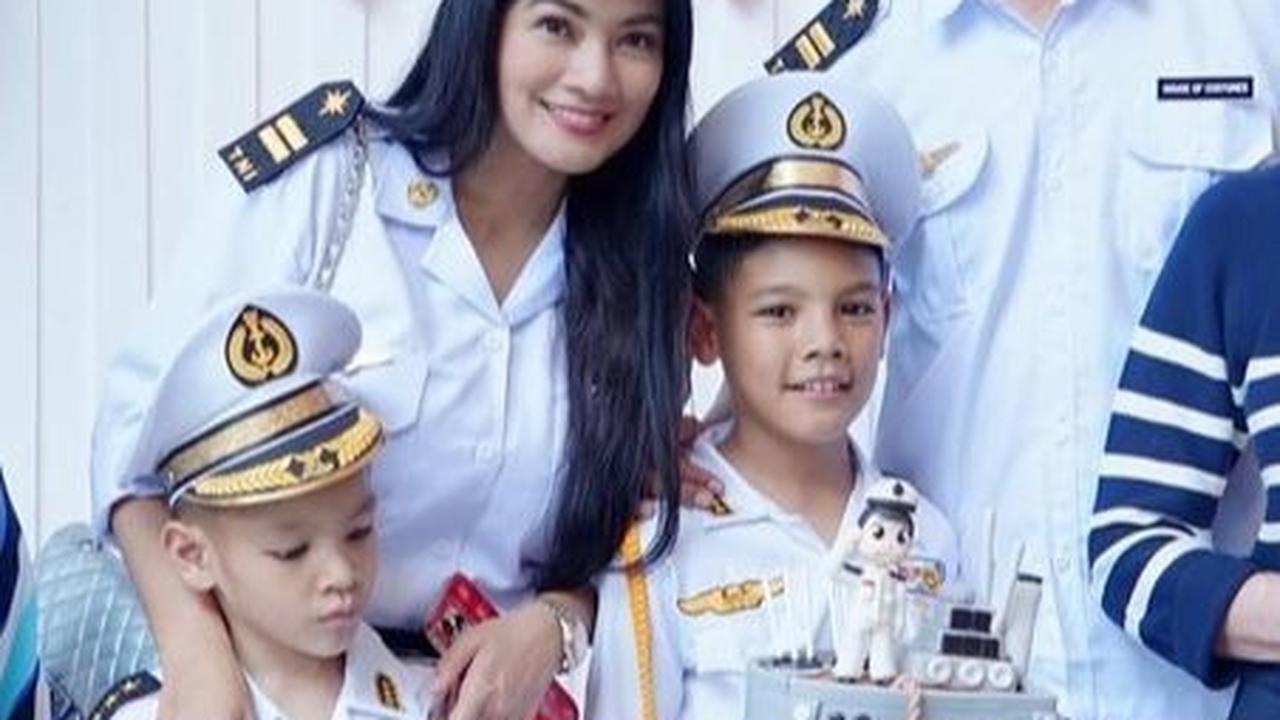 Kehadiran Dua Nenek Tercinta