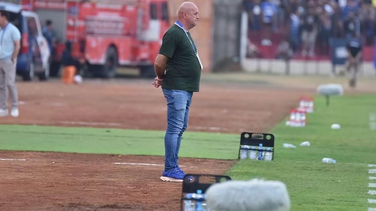 Trivia Bojan Hodak: Jelang Laga Krusial, Pelatih Persib Bandung Wanti-wanti 'Kegilaan' Selangor FC Usai Ganti Pelatih!
