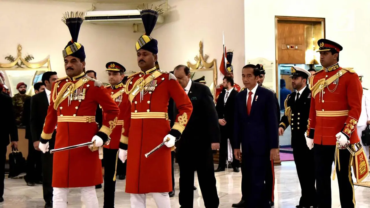 Jokowi Temui Presiden Mamnoon Hussain