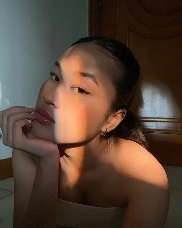 7 Potret Neyia Kameron, cewek viral mesra bareng Jefri Nichol