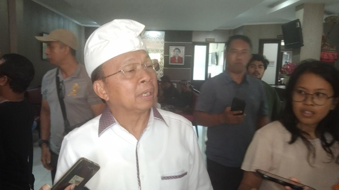 Bacagub Koster Setuju Kampanye Tanpa Baliho: Supaya Wisata Bali Apik dan Tidak Carut Marut